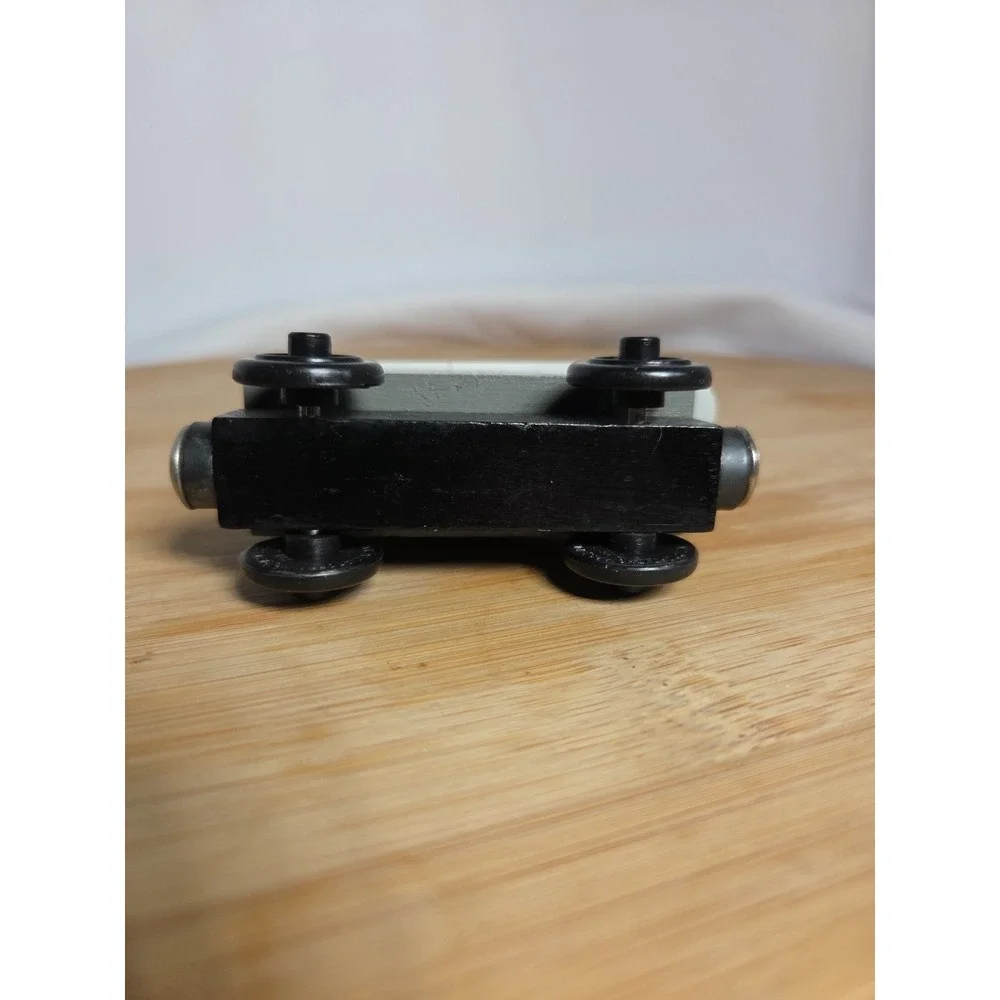 Thomas & Friends Wooden Railway Train Tank Engine - Toad Brakevan - 1998 - GUC